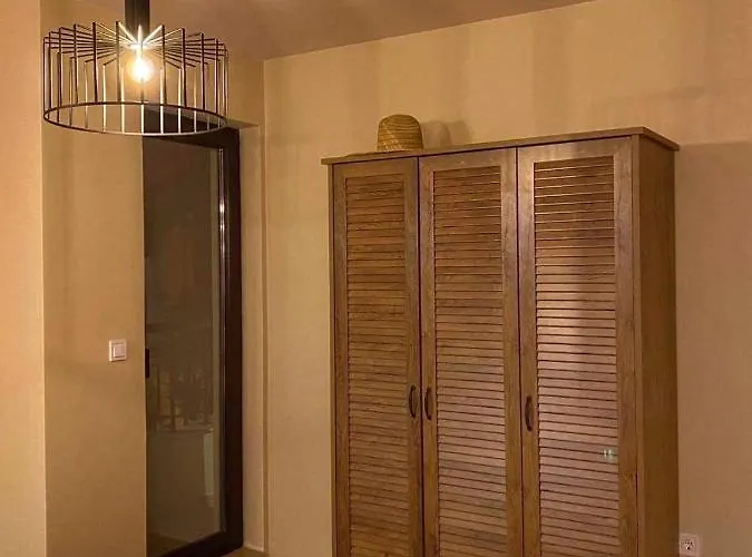 Stylish Urban New 2021 Close To The