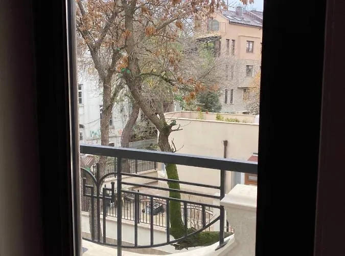 Stylish Urban New 2021 Close To The Varna